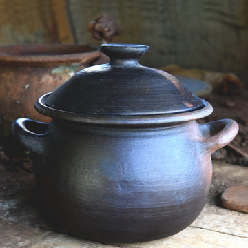 Pomaireware Round Pot