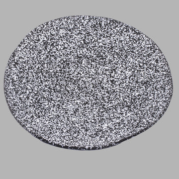 Glugu White on Black